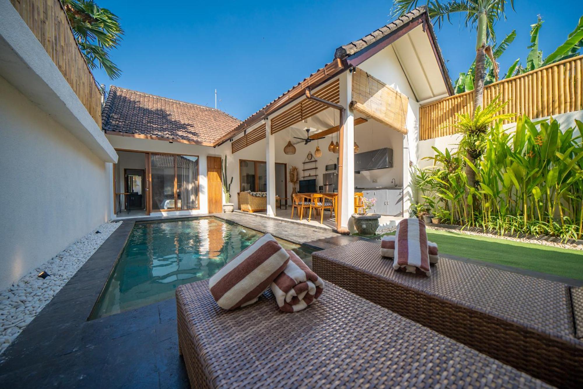 Villa Ivy Moon